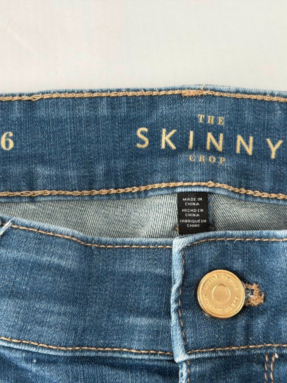 White House Black Market The Skinny Crop Jeans Embroidered Cuffs Size 6 - Picture 2 of 8
